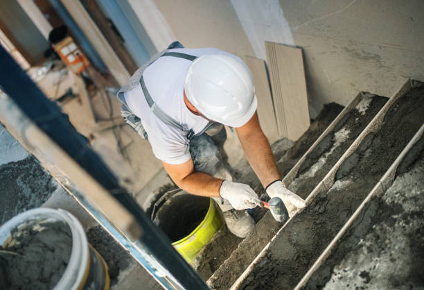 Best Commercial Concrete Services in Lakeland Village, CA